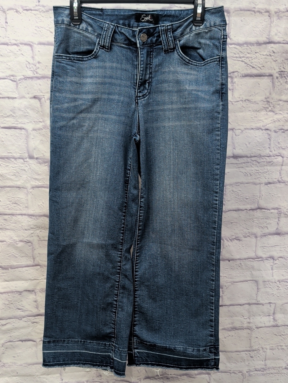 Earl Jeans Medium-Dark Wash Wide-Leg Cropped Jeans w/ Open Hem - Size 10